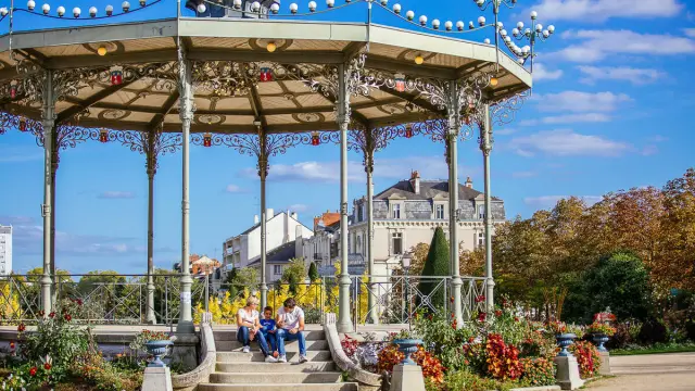 Kiosque Jardin Du Mail Angers