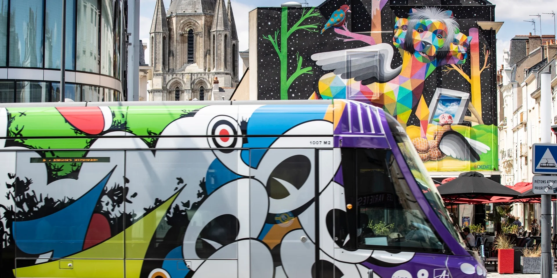 El tranvía de Angers se viste de colores