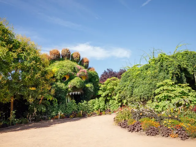 A walk through Terra Botanica