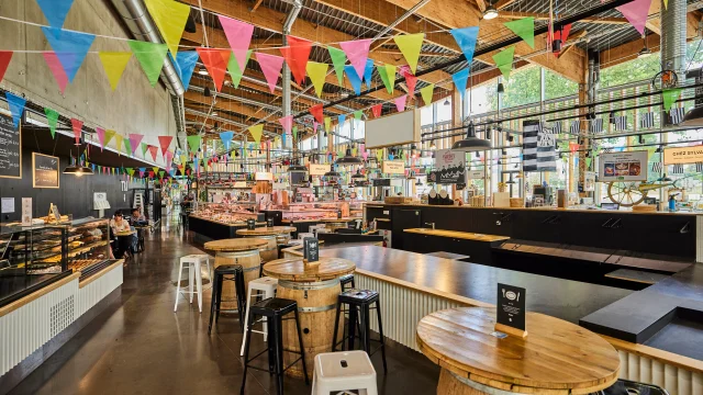 Les Halles Coeur De Maine Biltoki