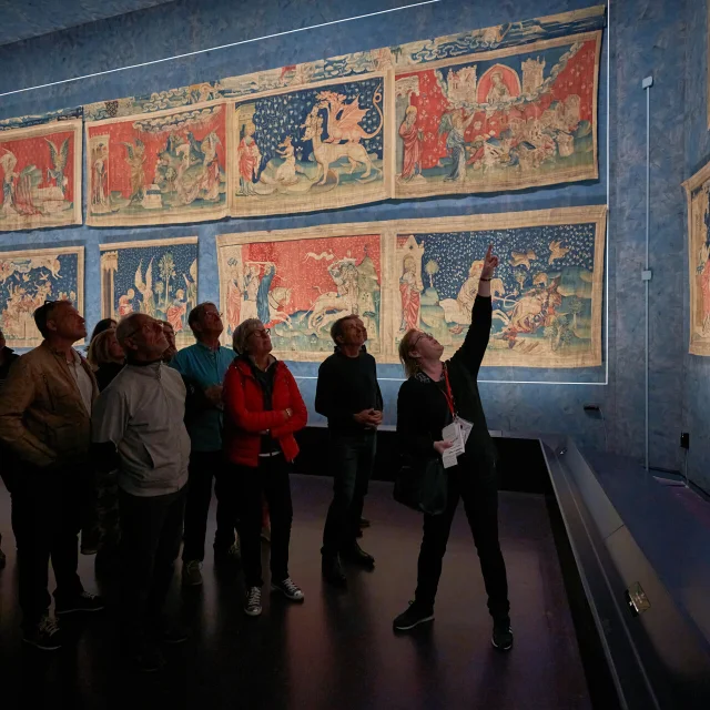 Visite guidée de la Tapisserie de l'Apocalypse