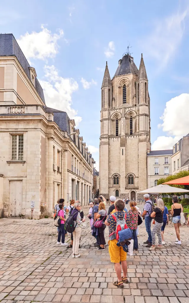 Angers Visite Guidee Tour Saint Aubin
