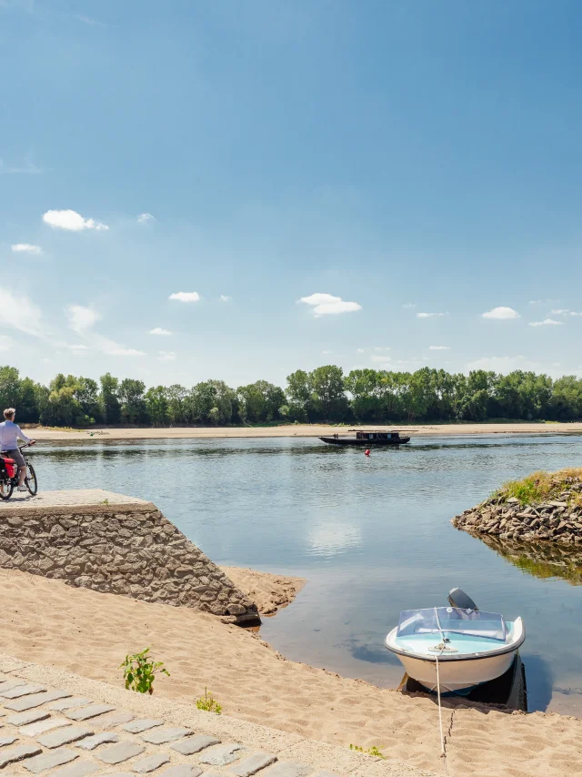 Cycling along the Loire