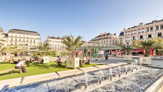 place du ralliement en été