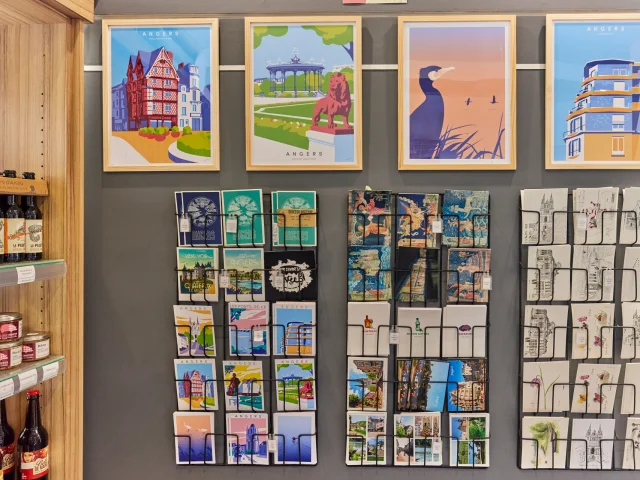 Poster Et Carte De La Boutique De L Office De Tourisme D Angers