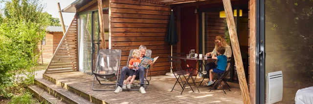 Moments en famille dans un chalet au camping Copyright Alexandre Lamoureux