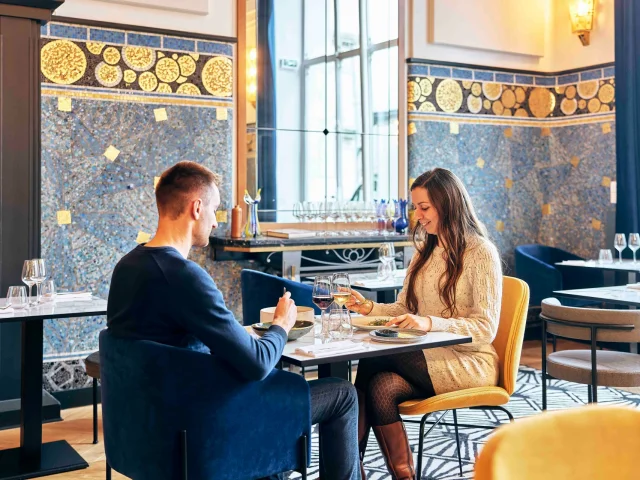 Couple déjeuner au restaurant Odorico de l'Hôtel d'Anjou à Angers pour la St-Valentin
