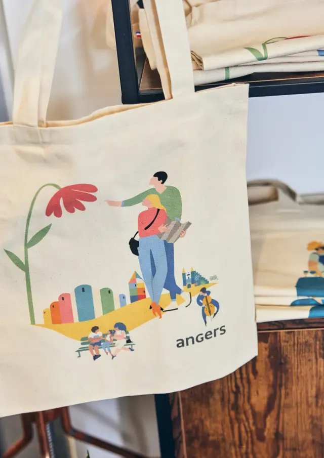 Boutique De L'Office De Tourisme Angers Copyright Alexandre Lamoureux Destination Angers 20066 1920px