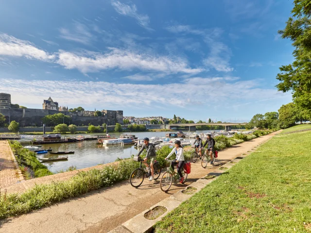 Balade sur les bords de Maine à vélo