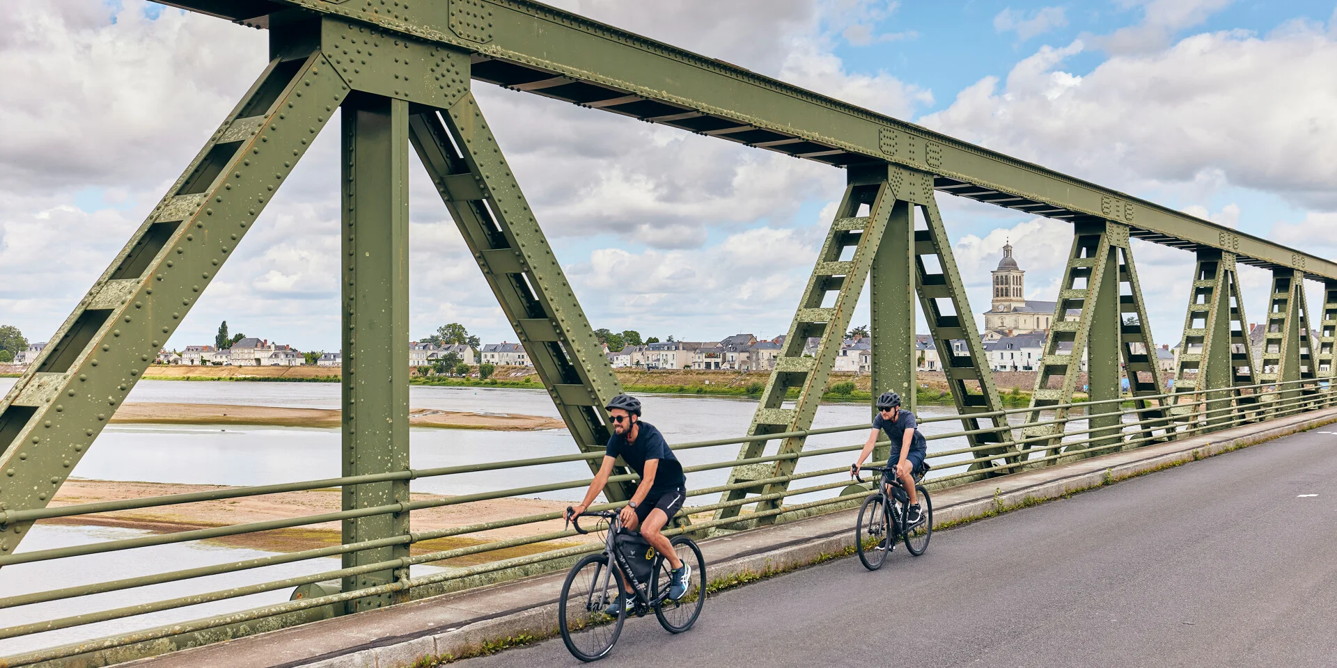 Cyclistes St Mathurin Sur Loire Copyright Alexandre Lamoureux