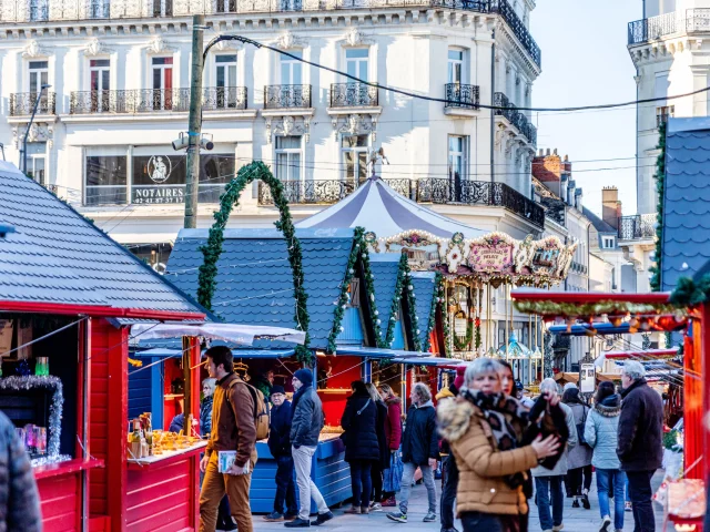 Châlets sur le marché de Noël d'Angers