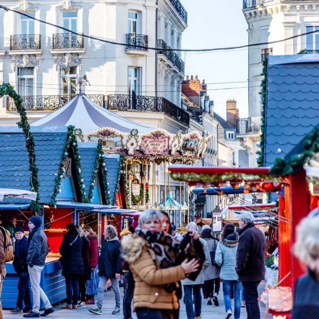Châlets sur le marché de Noël d'Angers