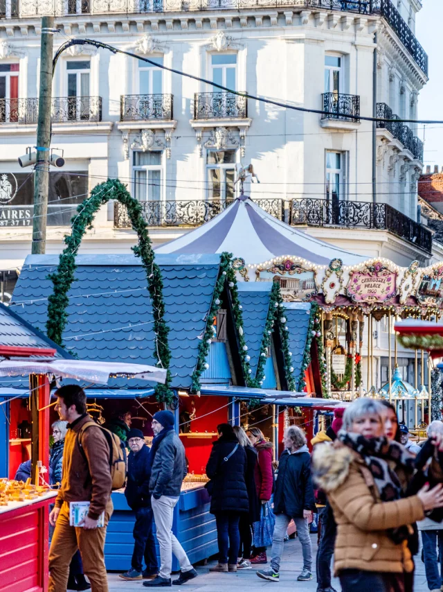 Châlets sur le marché de Noël d'Angers