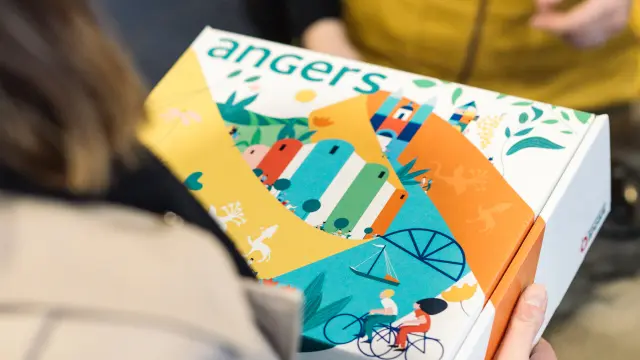 Boîte cadeau disponible à l'Office de Tourisme d'Angers