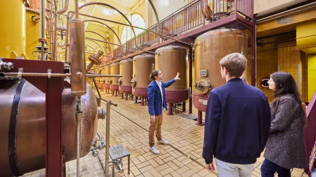 Visite commentée de la Maison Cointreau autour des alambics