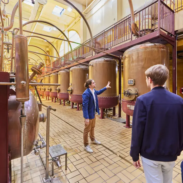 Visite commentée de la Maison Cointreau autour des alambics