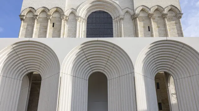 Galerie contemporaine de la Cathédrale Saint-Maurice d'Angers