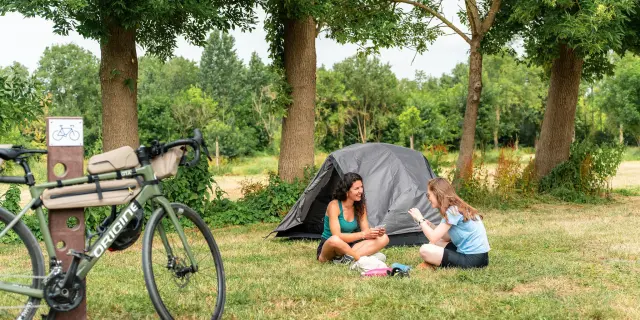 Mon premier bivouac - Villevêque Aire de bivouac