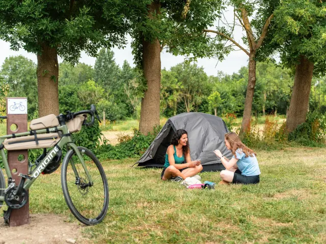 Mon premier bivouac - Villevêque Aire de bivouac